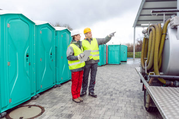 Types of Portable Toilets We Offer in Lamont, CA
